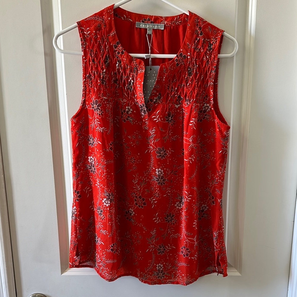 NWT DanielRainn Red Floral Women's Top - small